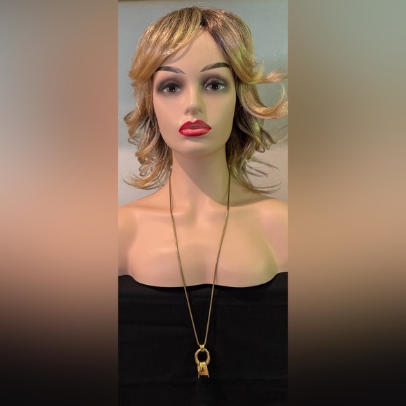 Vintage Monet Gold-Tone Pendant Necklace - Sculptural Statement Piece - Picture 3 of 10